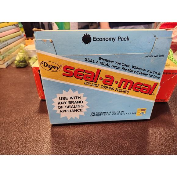 1976 DAZEY SEAL-A-MEAL Model 8000 with Original‎ Box Works inc. extra bags - Picture 4 of 15